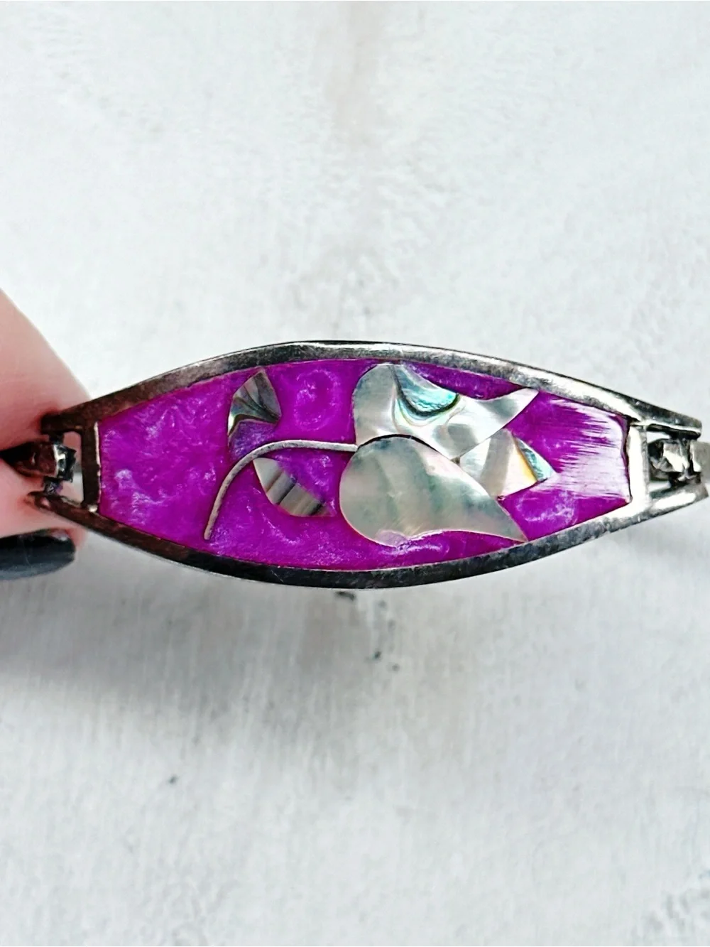 336u. Magenta Shell Bracelet Hinge Floral